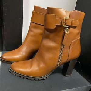 Mossimo Dutti boots siza 9